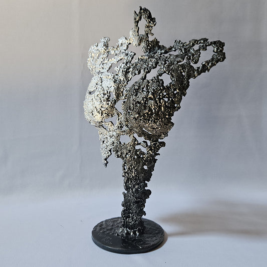 Pavarti Rose - Sculpture corps de femme dentelle métal acier et chrome