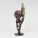Flamme vanité 40-22 - Sculpture crane bronze sur flamme en dentelle acier et or