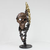 Flamme vanité 40-22 - Sculpture crane bronze sur flamme en dentelle acier et or