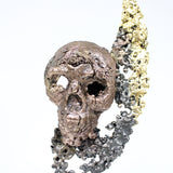 Flamme vanité 40-22 - Sculpture crane bronze sur flamme en dentelle acier et or