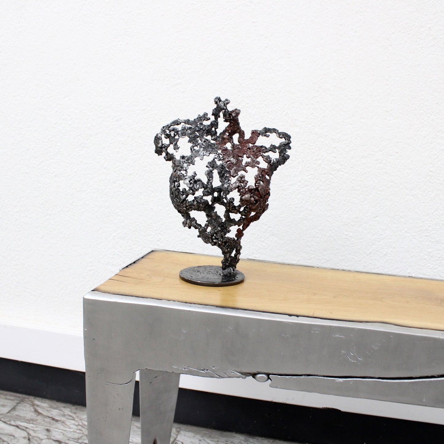 Pavarti Steppe - Sculpture corps feminin dentelle metal et patine terre