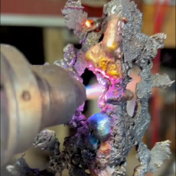 The colors of metal – When heating becomes a palette