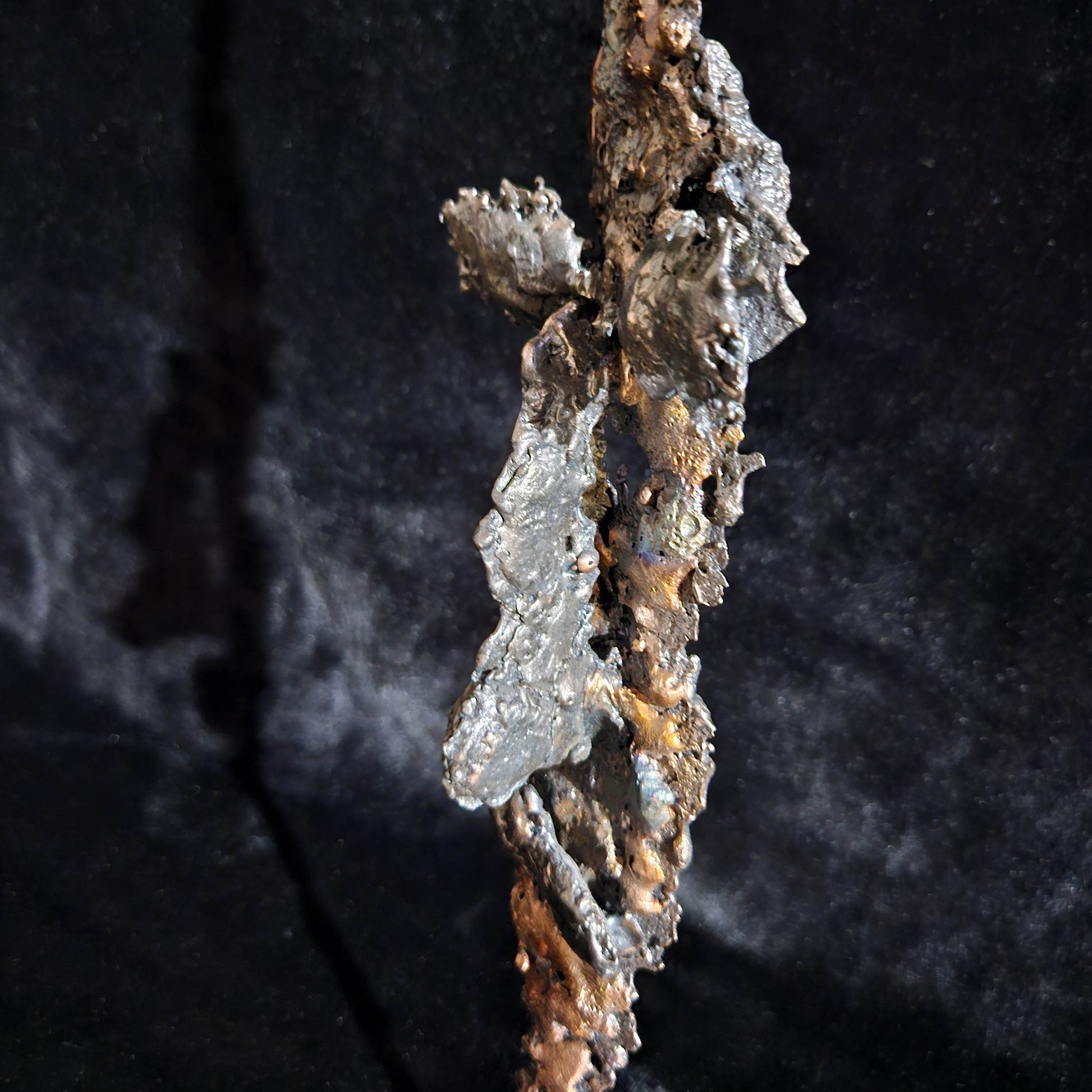 Acteur de l'ombre 4 - Sculpture visage dentelle métal acier bronze