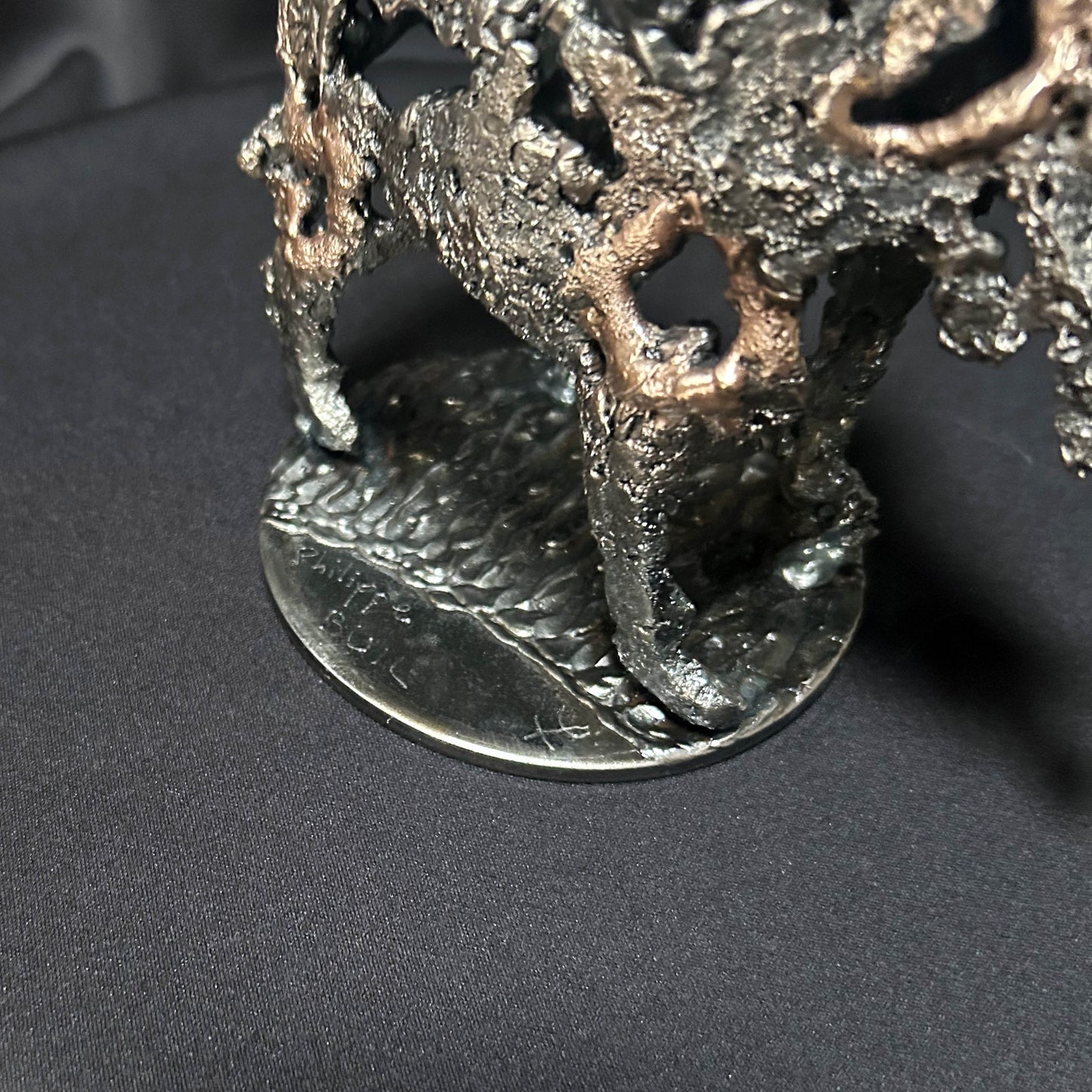 Éléphant des songes – sculpture contemporaine ajourée en métal - signature