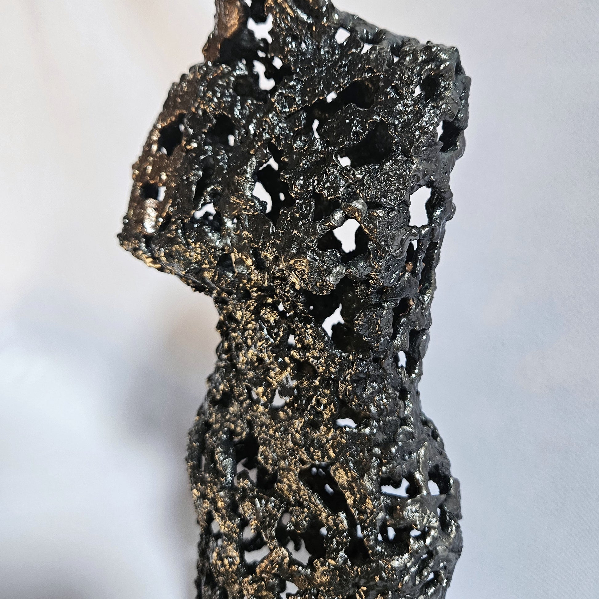 Pavarti Cantatrice - Sculpture corps femme dentelle metal acier bronze