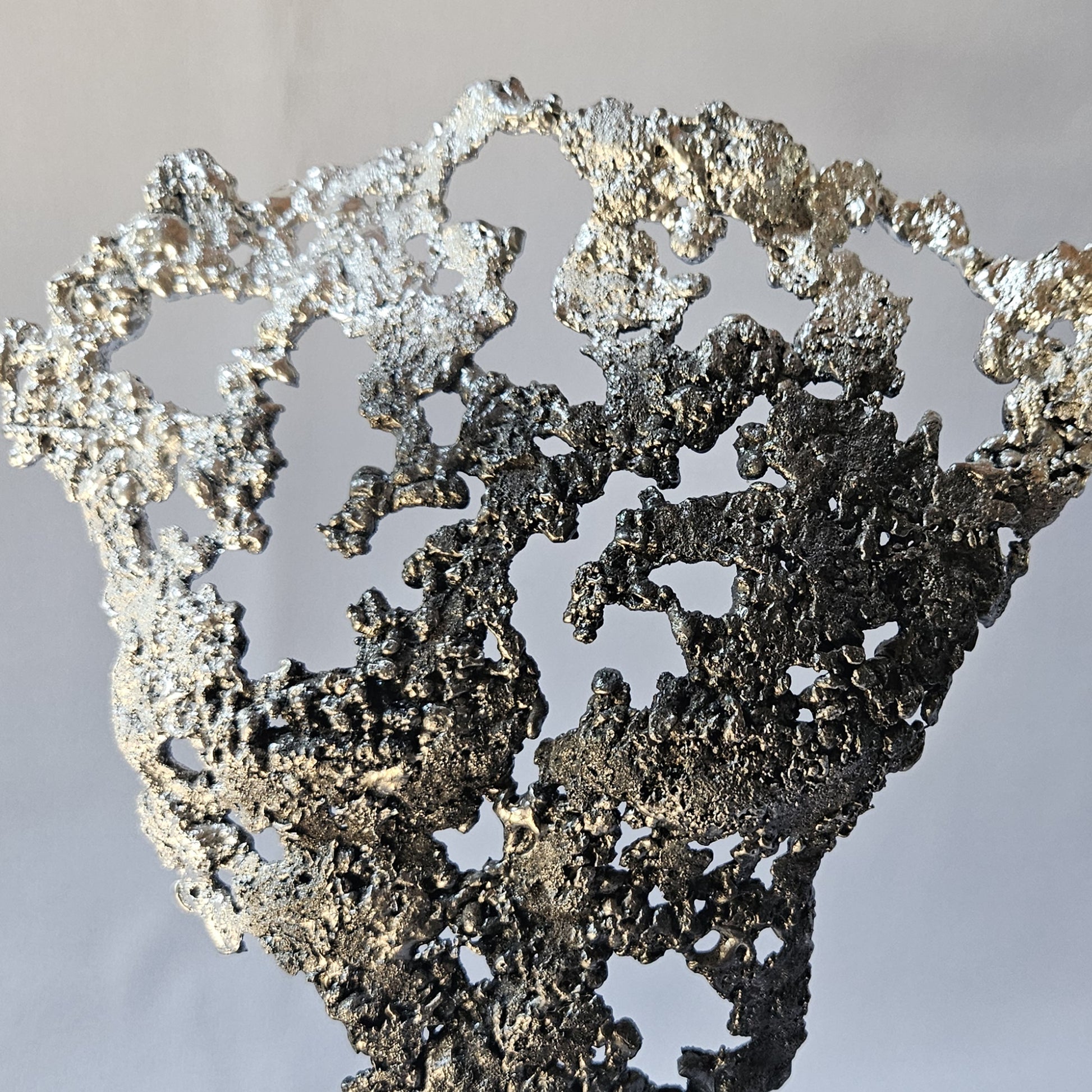 Pavarti Canada - Sculpture torse masculin dentelle métal acier et chrome