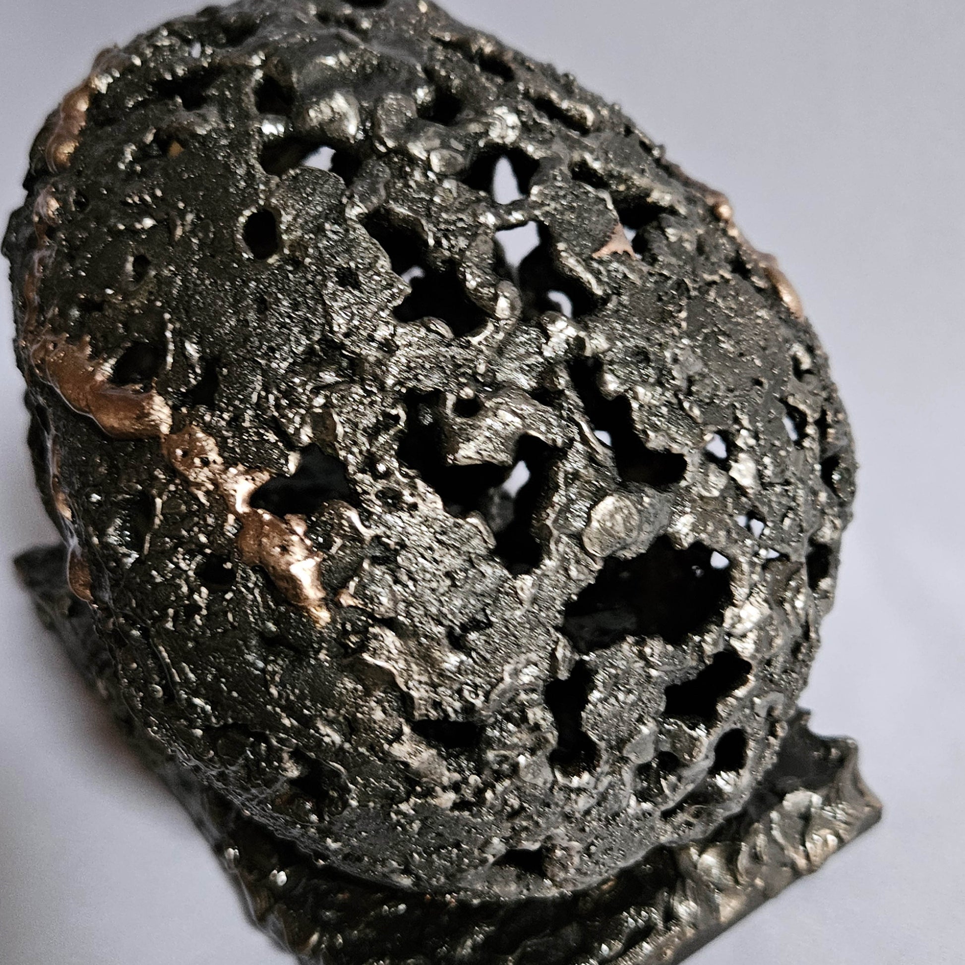 Vanité 3-24 - Sculpture crane metal dentelle acier et bronze