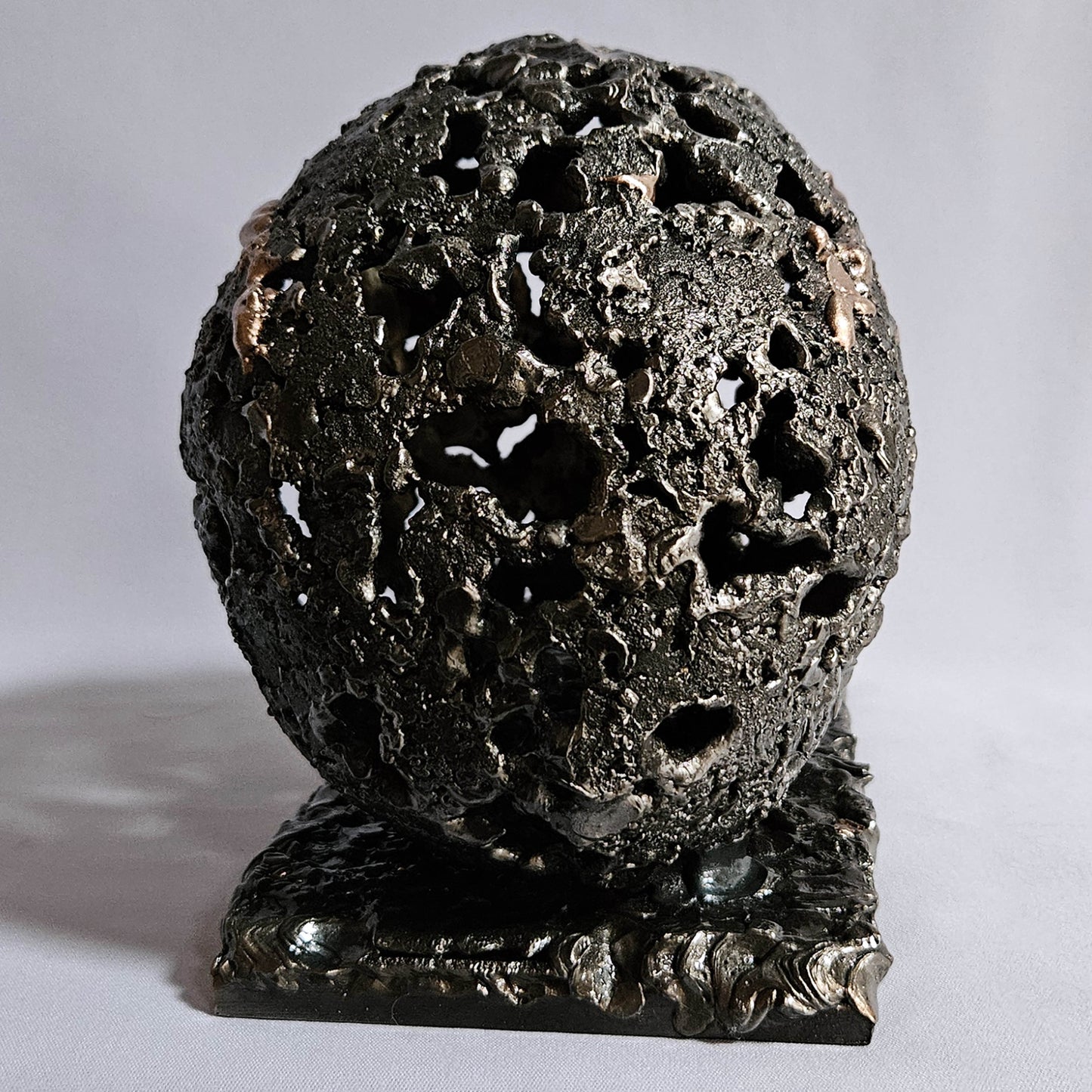 Vanité 3-24 - Sculpture crane metal dentelle acier et bronze