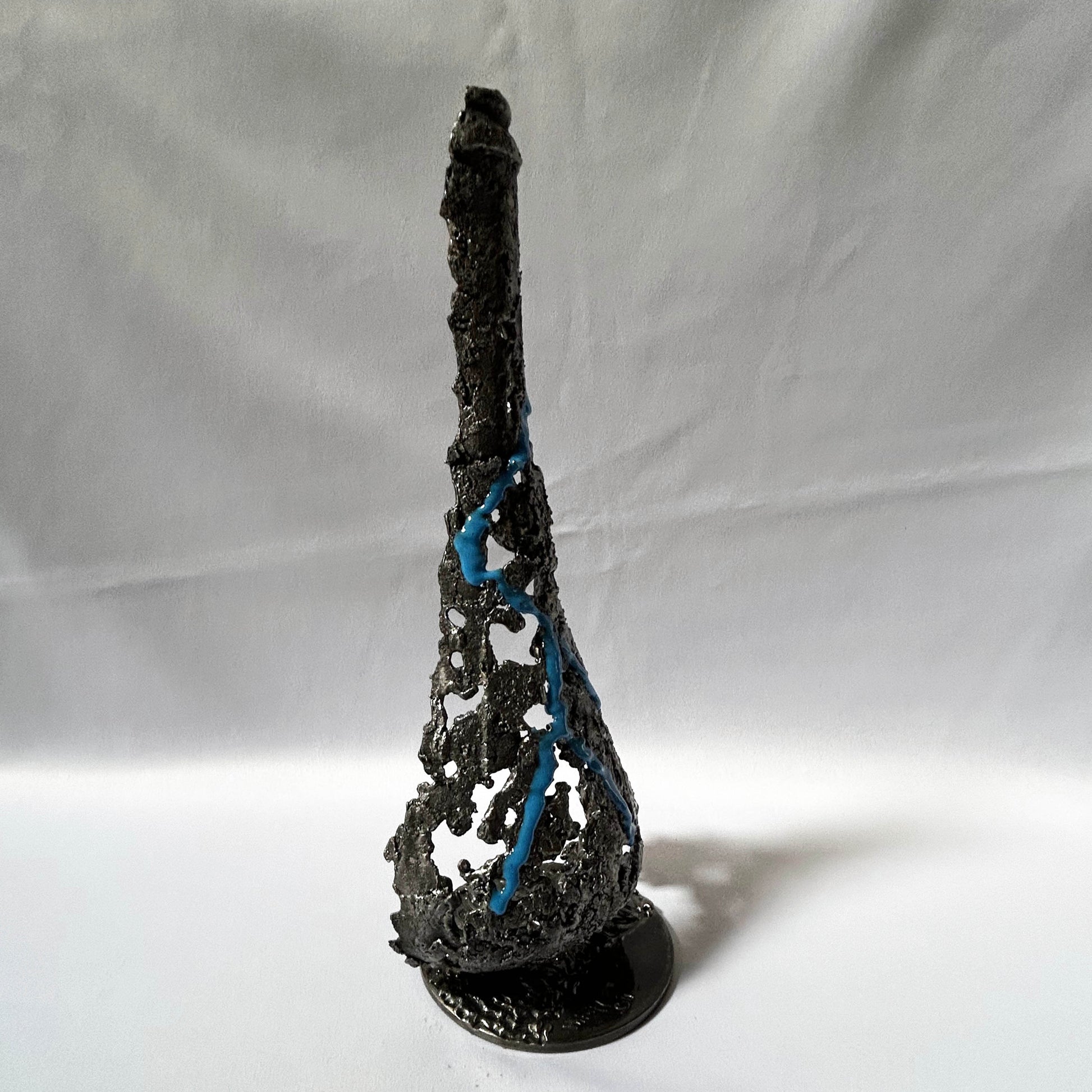 œuvre métal bouteille champagne design moderne résine bleue