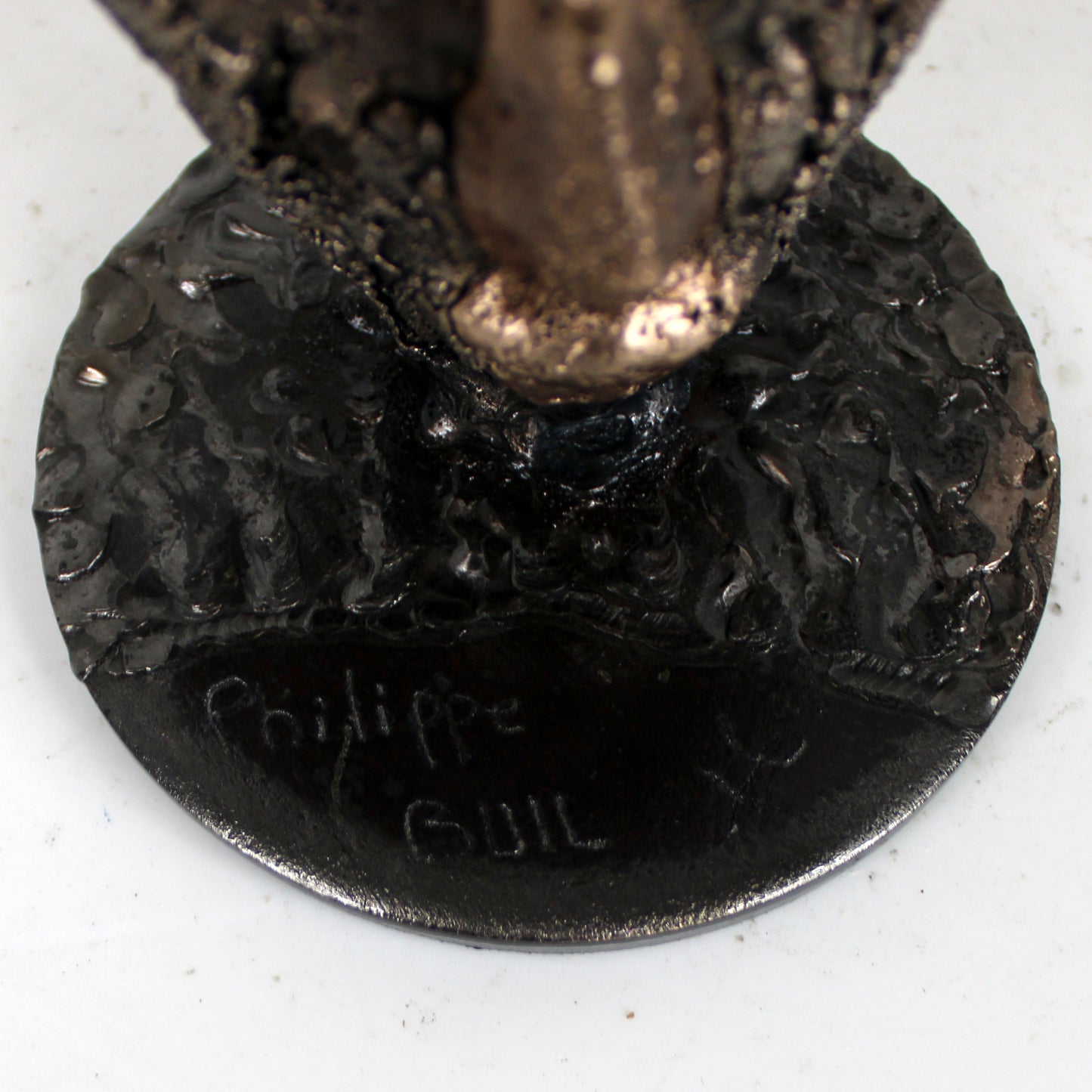 Signature de Philippe Buil sur sculpture masque africain lundi bronze acier corne unique