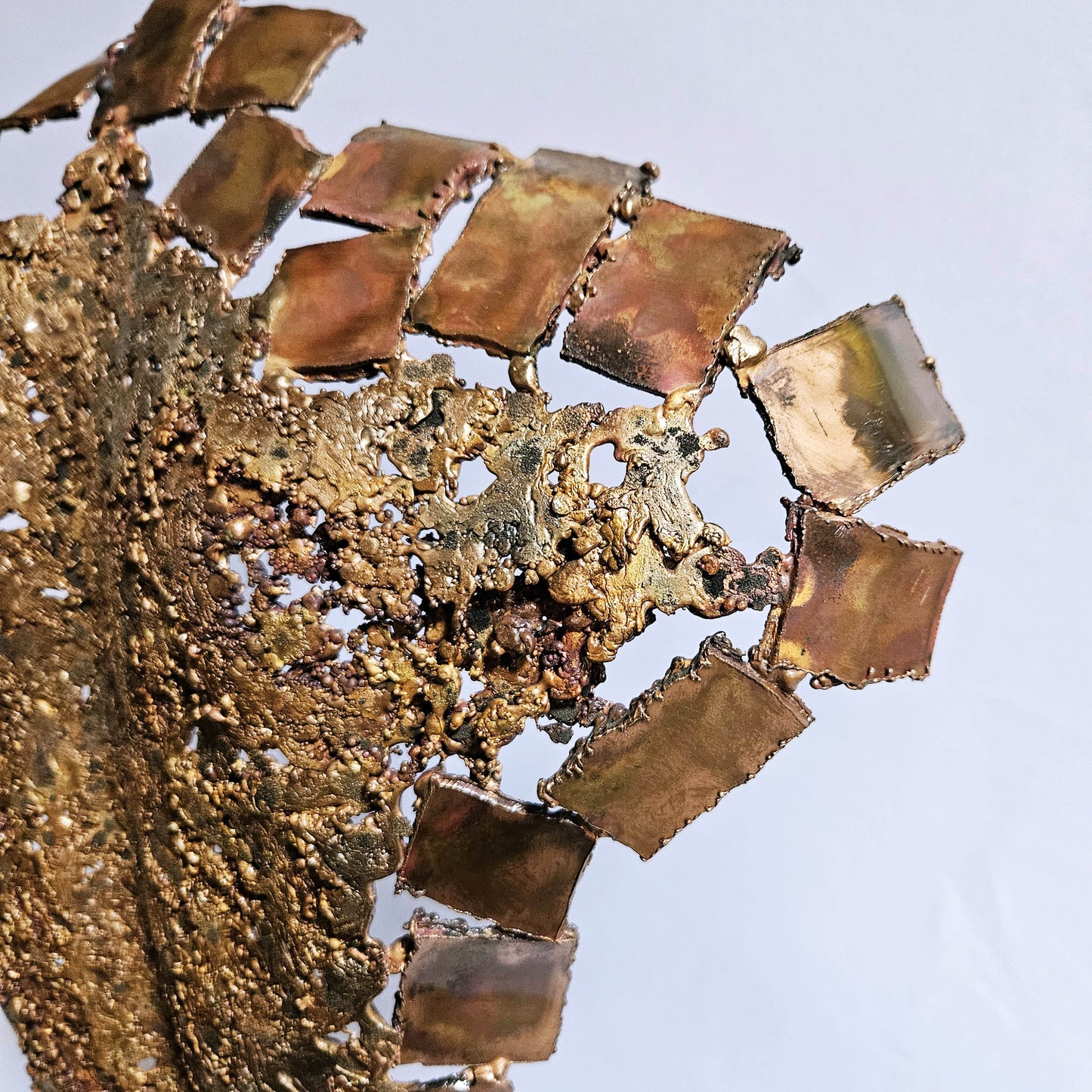 Kouros Action vérité - Sculpture Dos en dentelle de bronze