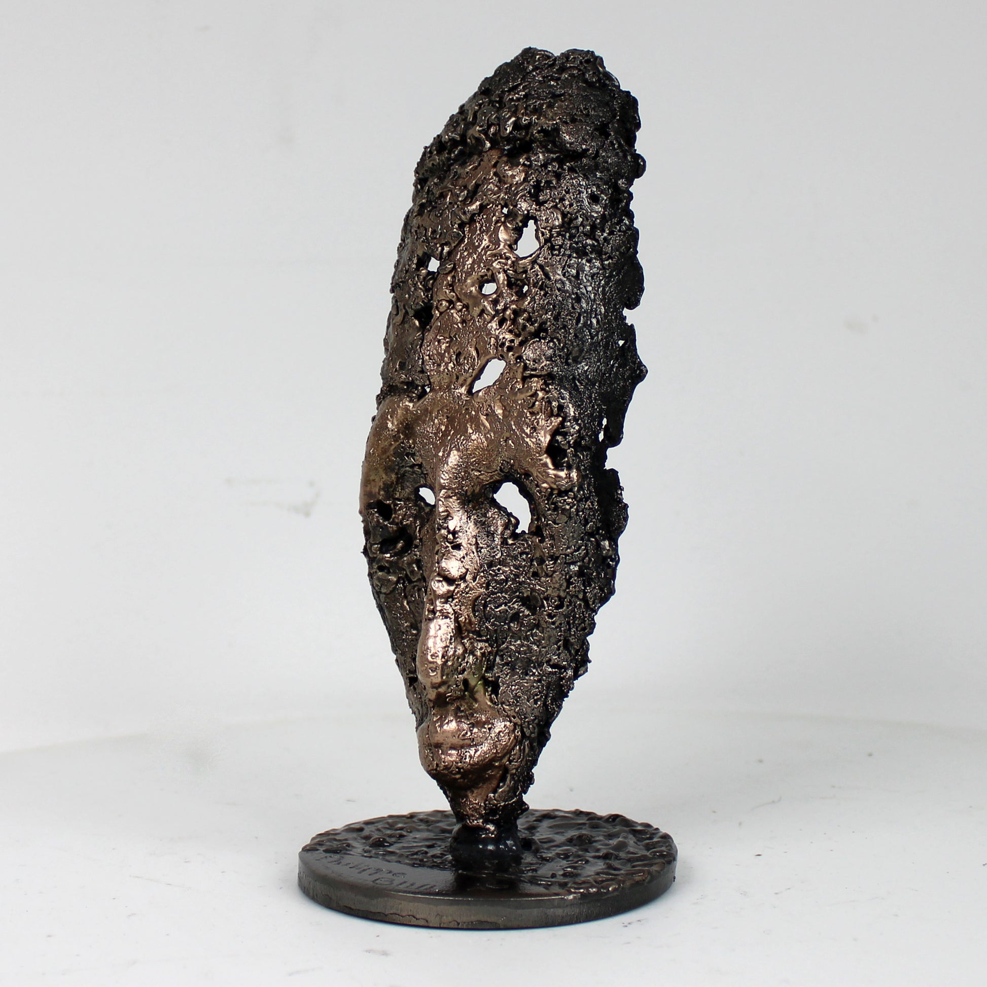 masque africain contemporain coiffe