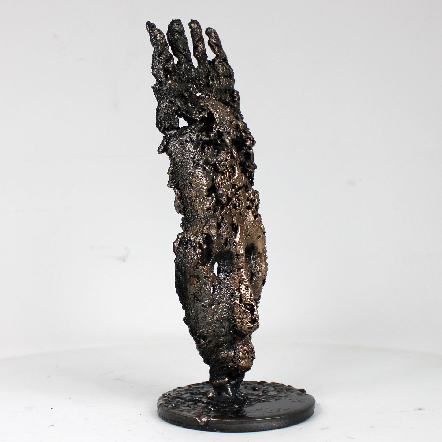 sculpture masque africain samedi peigne bronze acier dentelle métal - vue de profil