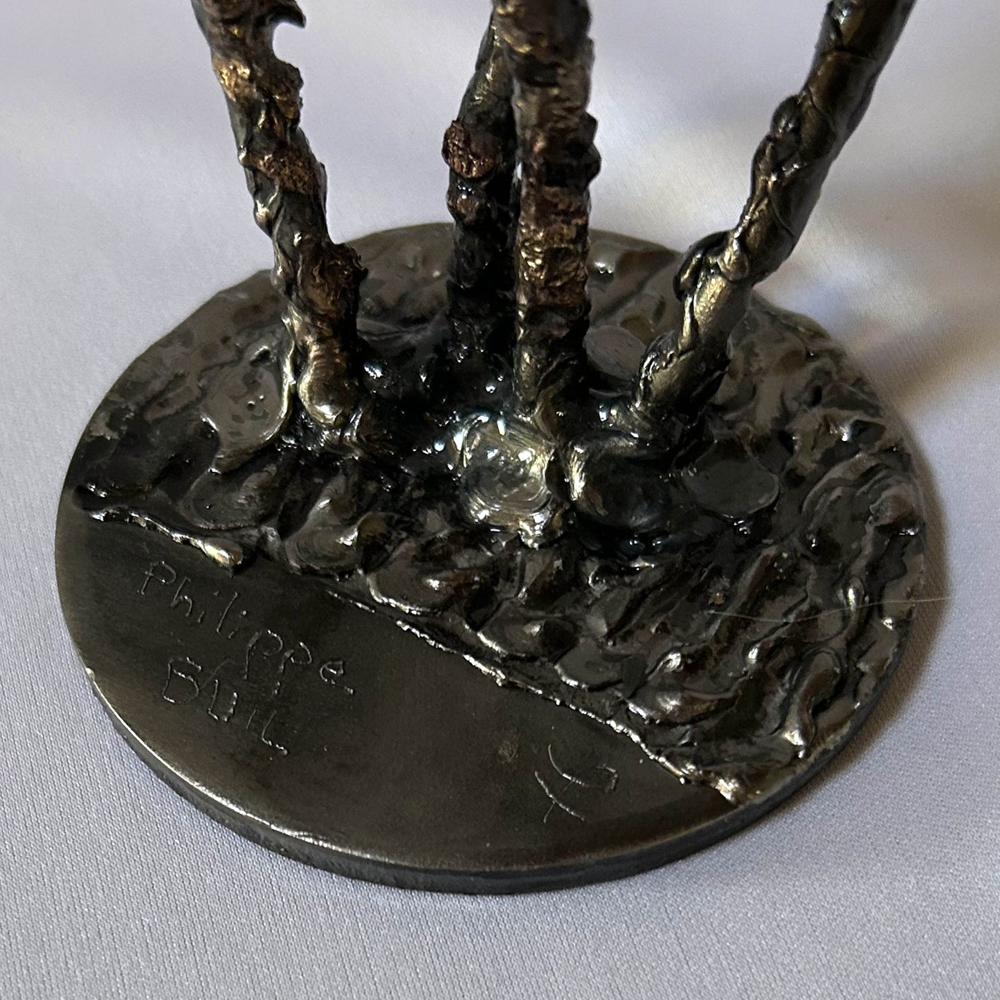 Vanité contemporaine de Philippe Buil : Sculpture tête de mort en dentelle de métal acier et Bronze