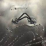 金属桌 - 巴斯克犬