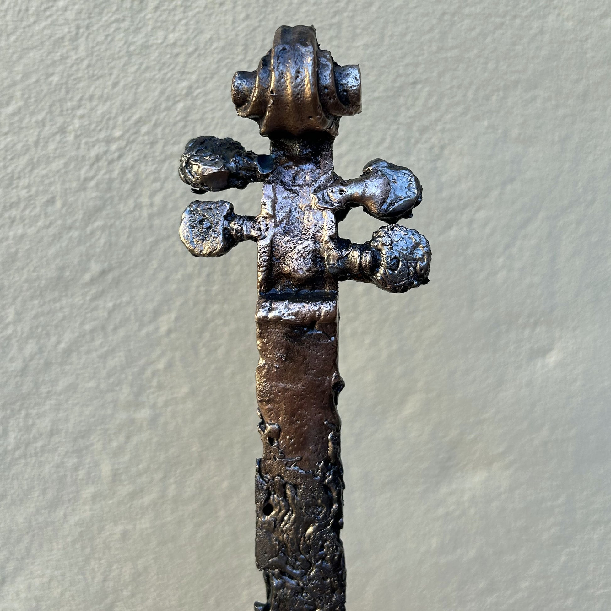 Oublié des dieux 71-23 - Sculpture violon dentelle métal acier et bronze