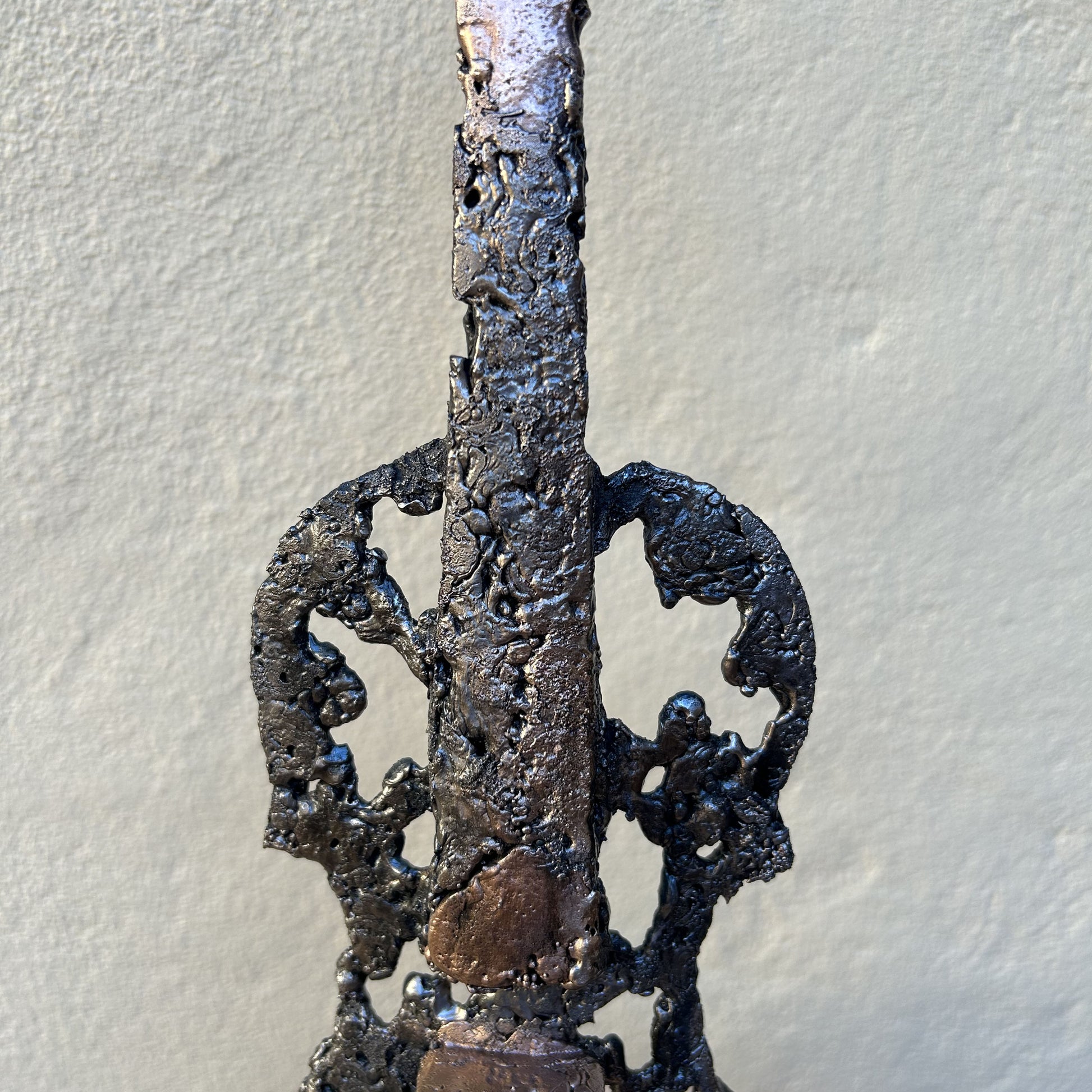 Oublié des dieux 71-23 - Sculpture violon dentelle métal acier et bronze