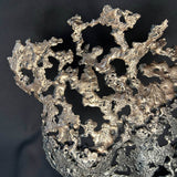 Sculpture buste de femme en dentelle de métal bicolore bronze et acier, série Parvati par Philippe Buil, échelle 1/3, effet drapé métallique - détail matière