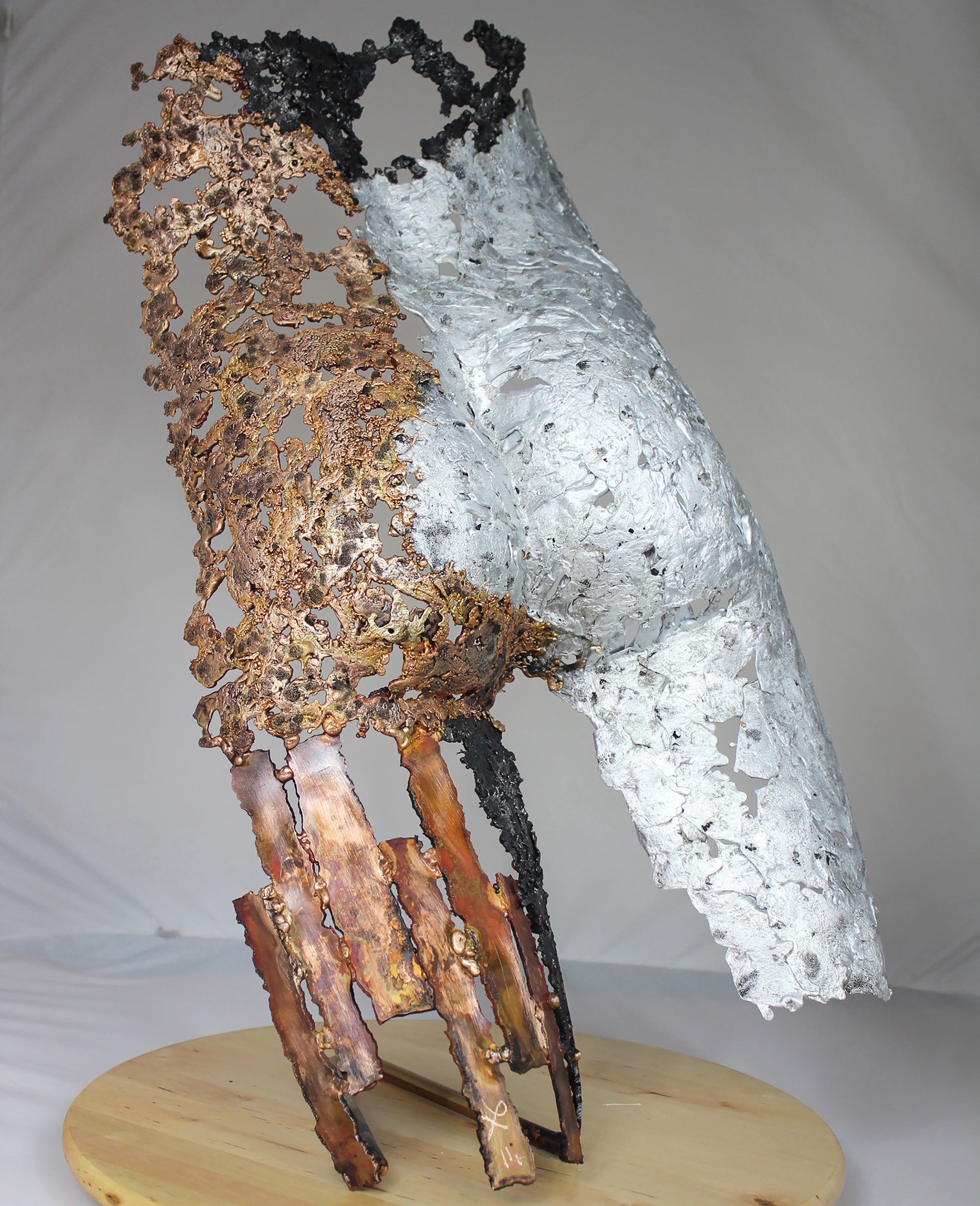 Kouros Vision de Cocagne - Sculpture Fesses en bronze Acier et Aluminium - Buil