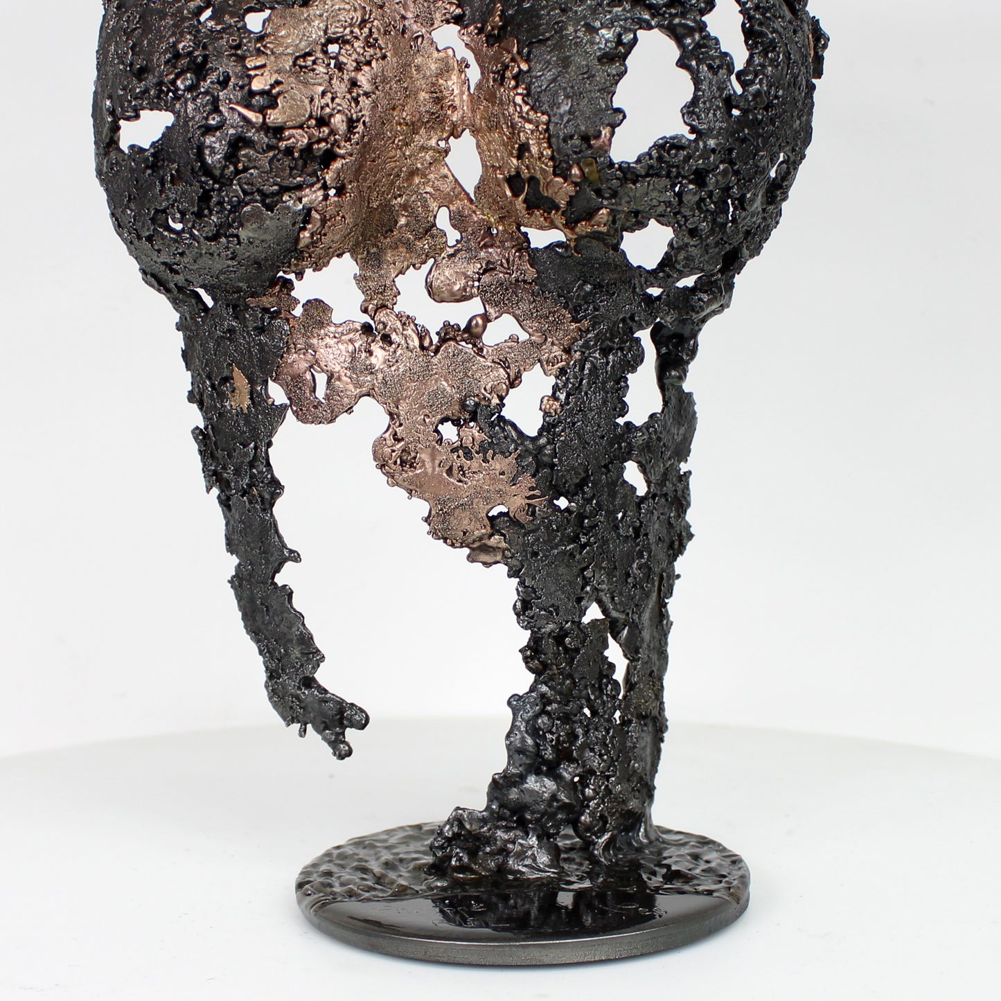 Pavarti Rosée du bois - sculpture corps féminin dentelle métal, Acier et Bronze