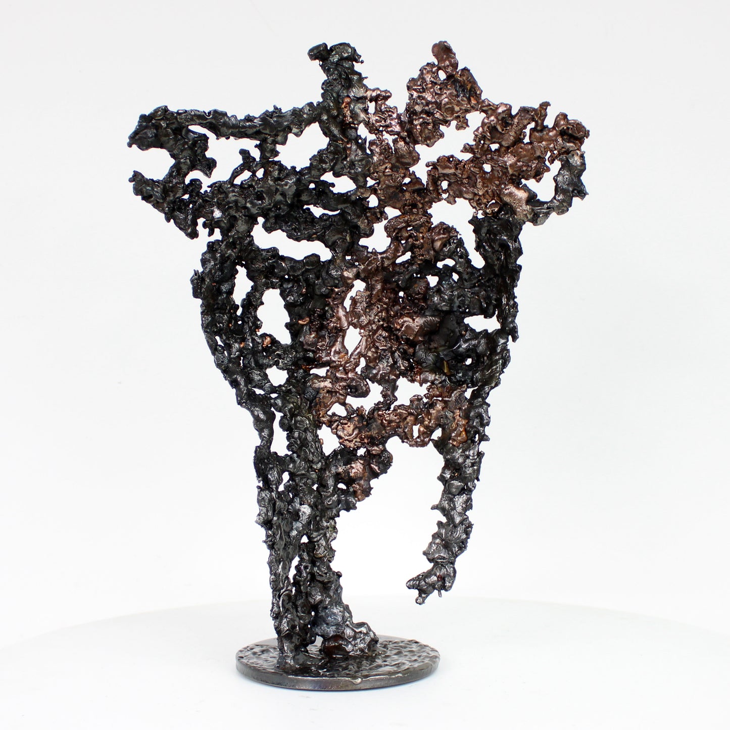 Pavarti Rosée du bois - sculpture corps féminin dentelle métal, Acier et Bronze