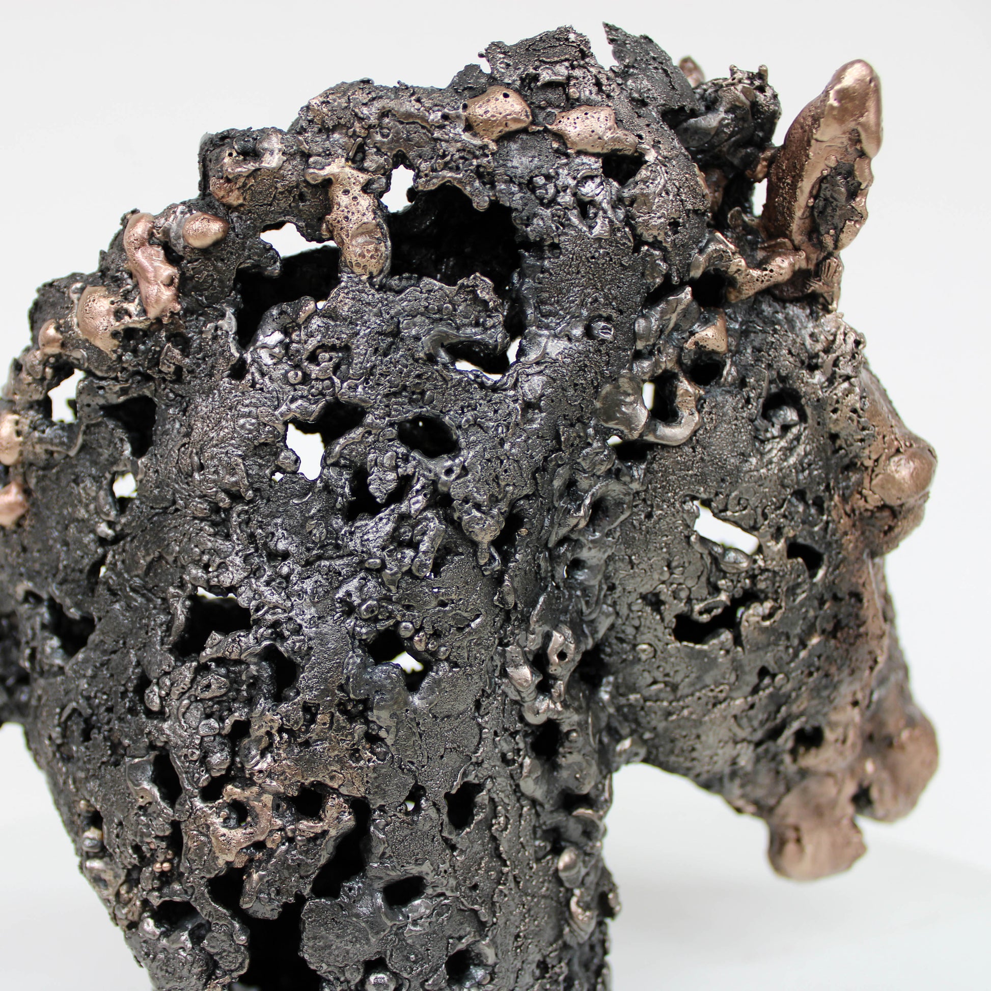 Cheval barbe 34-23 - Sculpture tete de cheval dentelle métal acier et bronze