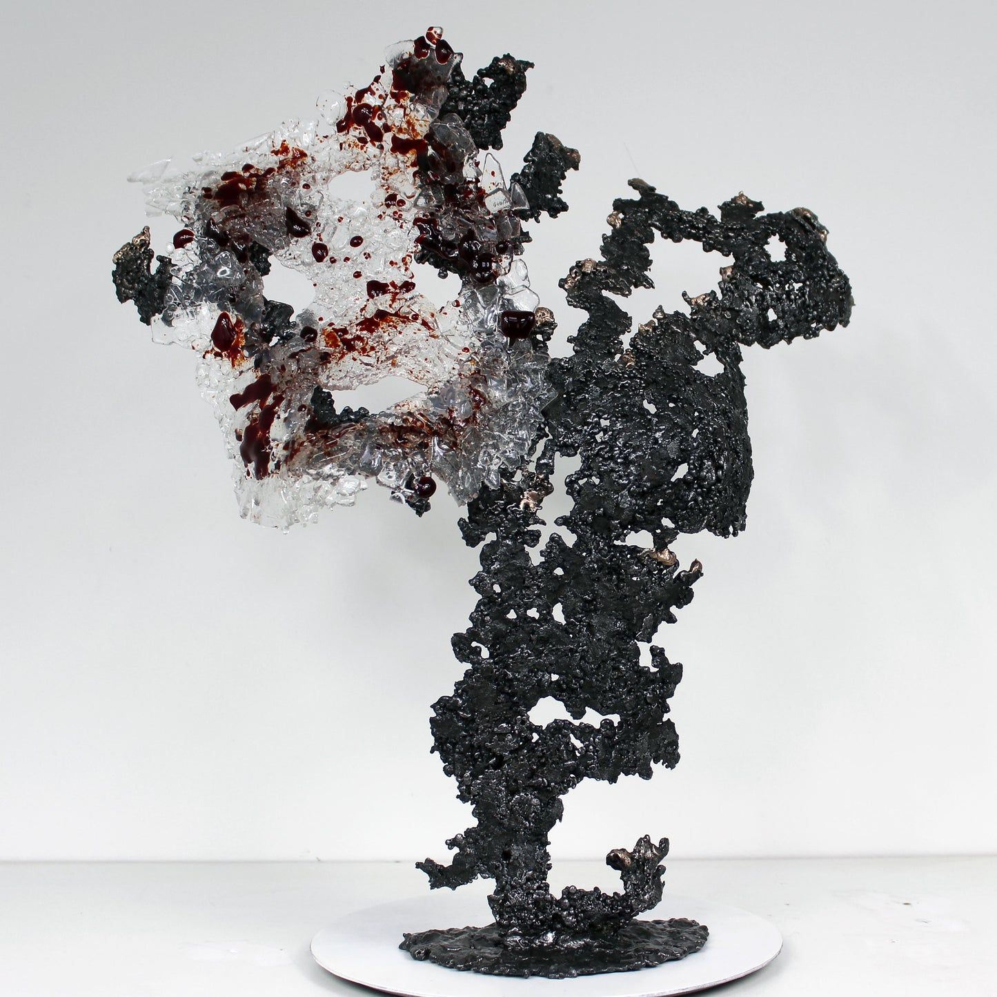 Belisama Rouge Carmin - Sculpture Buste femme dentelle Bronze Acier et verre - Buil