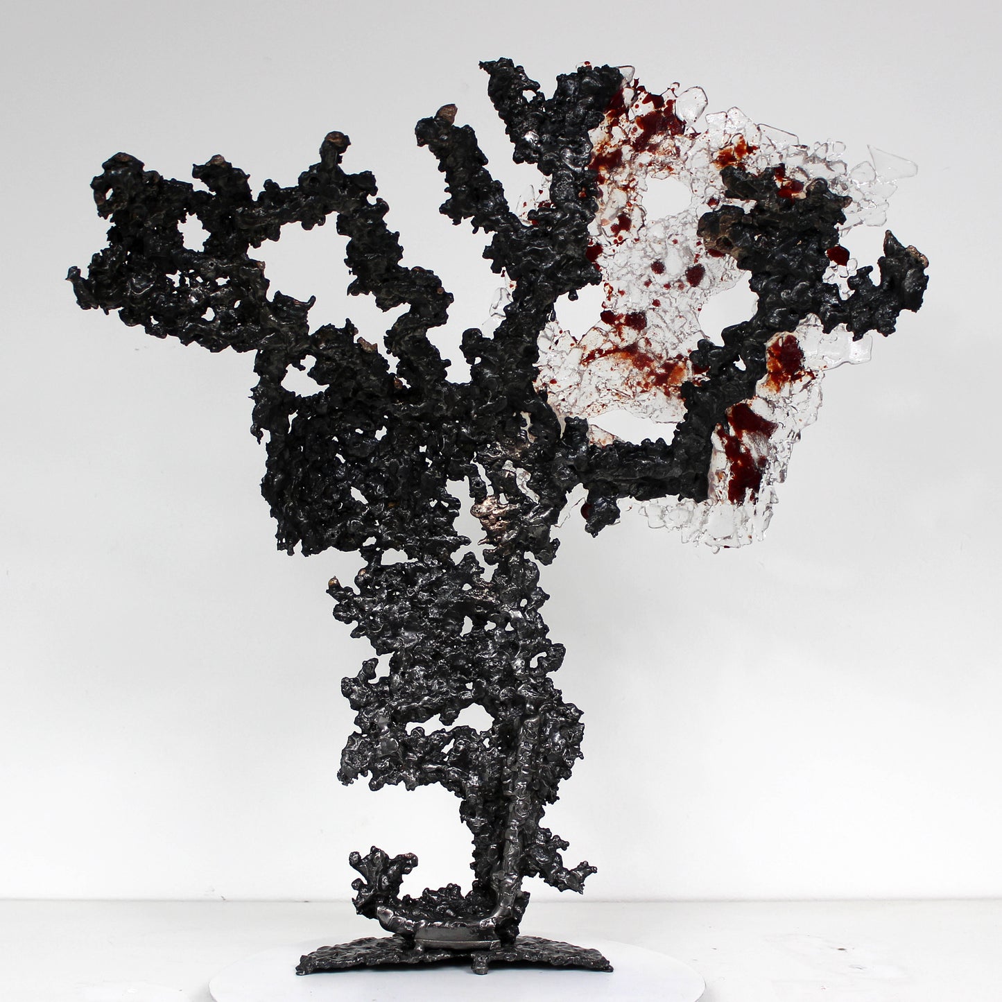 Belisama Rouge Carmin - Sculpture Buste femme dentelle Bronze Acier et verre - Buil