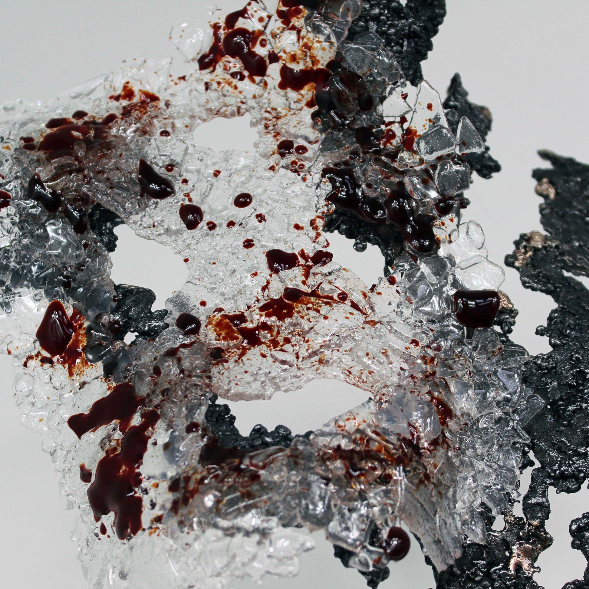 Belisama Rouge Carmin - Sculpture Buste femme dentelle Bronze Acier et verre - Buil