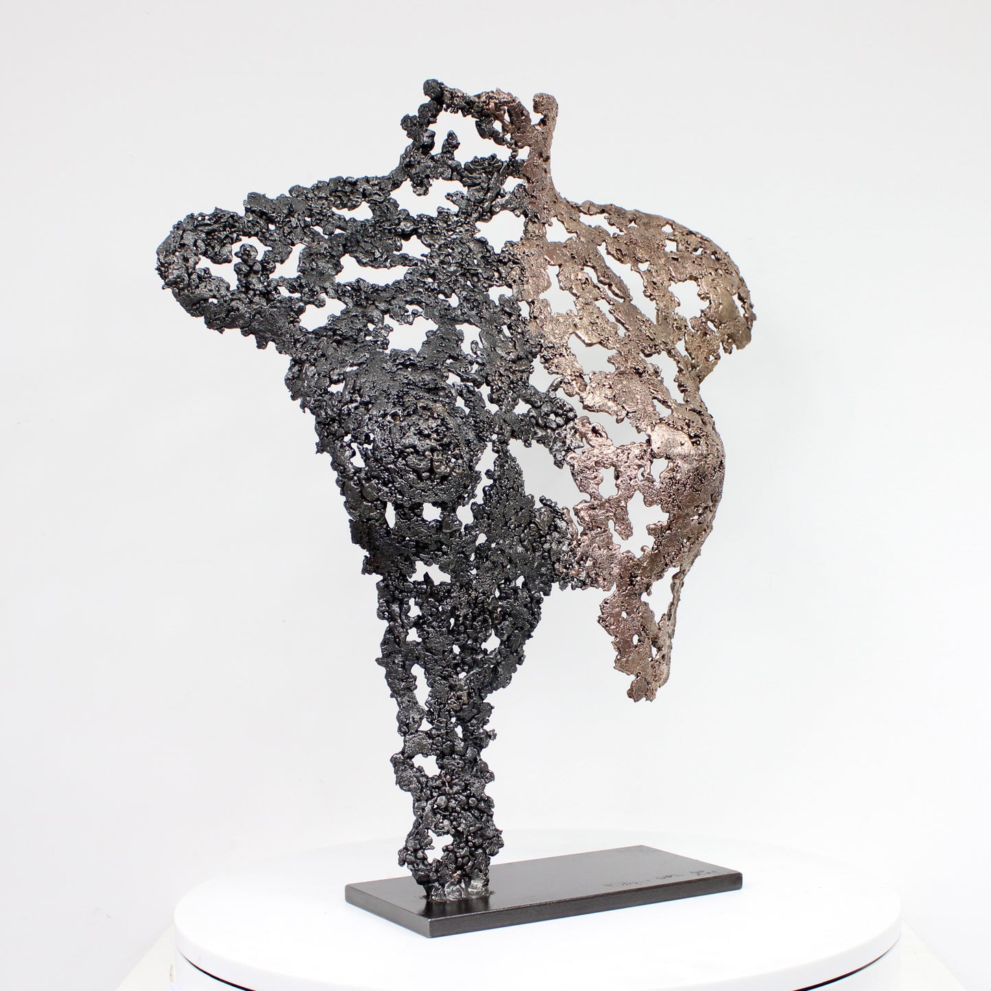 Belisama Tradition - Sculpture bustier femme dentelle métal bronze et acier