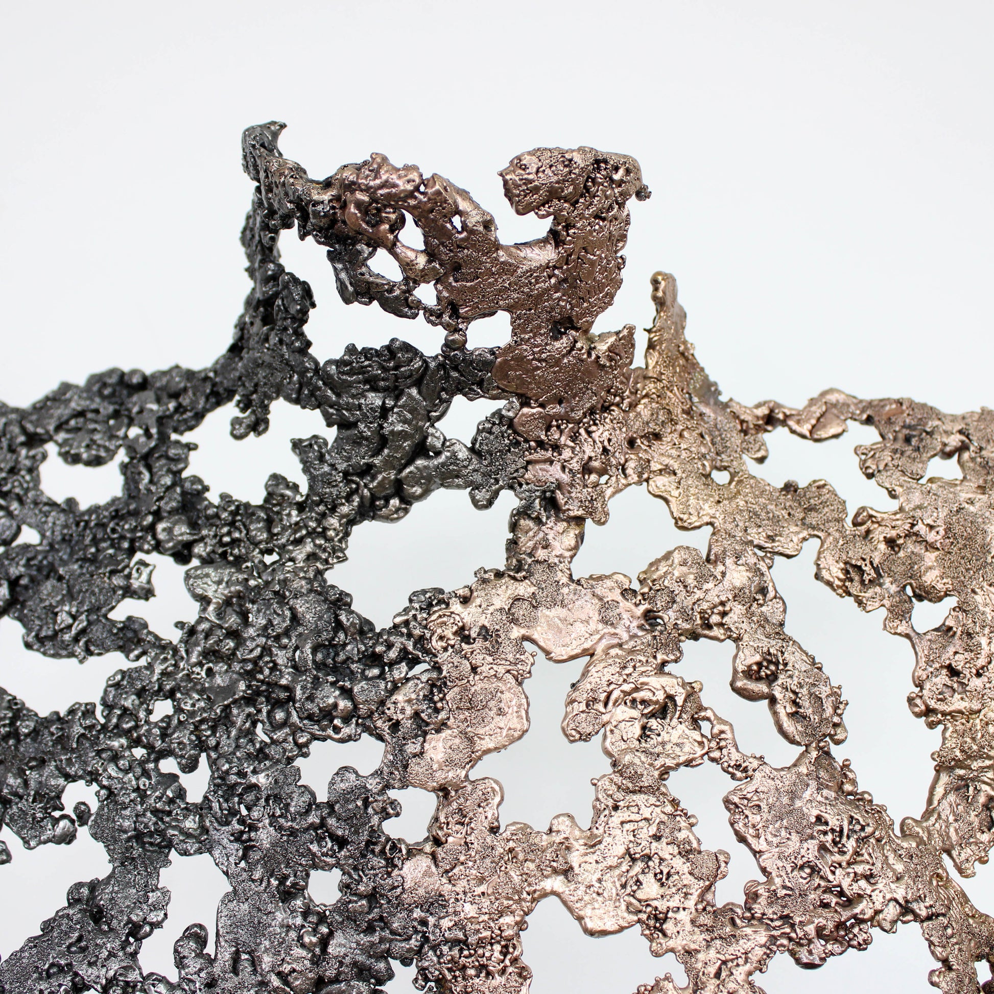 Belisama Tradition - Sculpture bustier femme dentelle métal bronze et acier