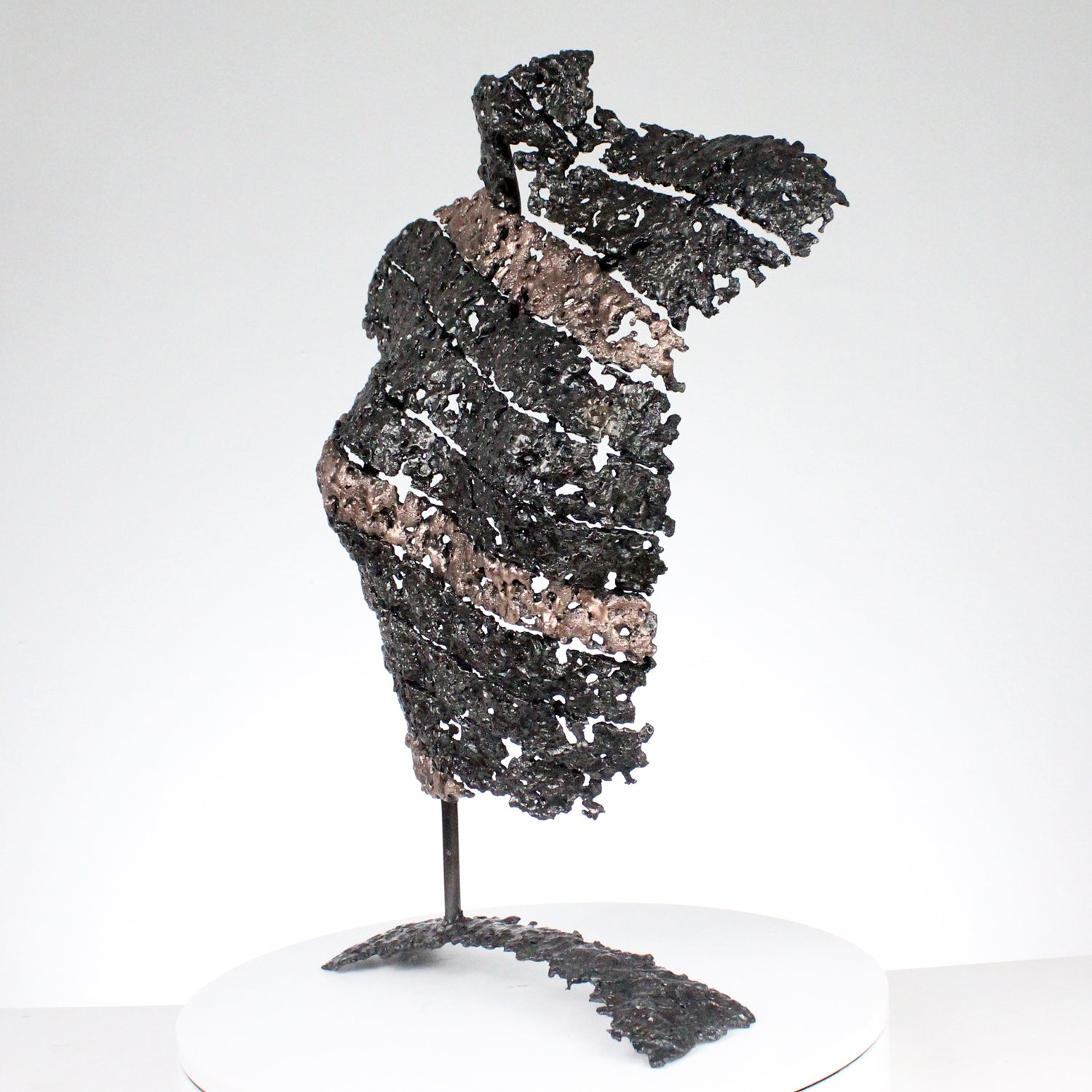 Belisama La femme ruban - Sculpture métal buste feminin acier bronze - Buil