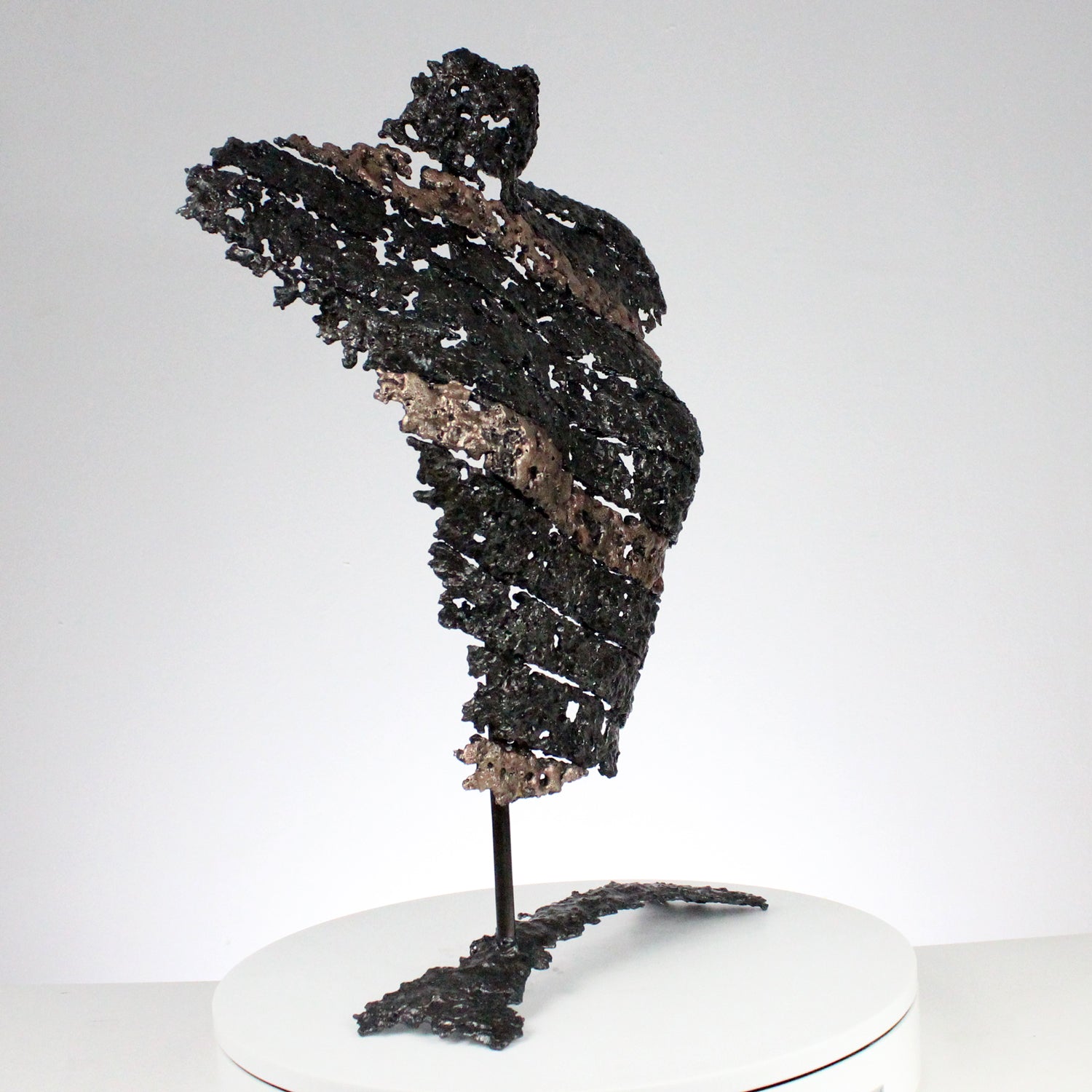 Belisama La femme ruban - Sculpture métal buste feminin acier bronze - Buil