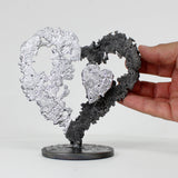 Cœur sur cœur 75-22 - Sculpture cœur chrome sur cœur dentelle métal acier et chrome