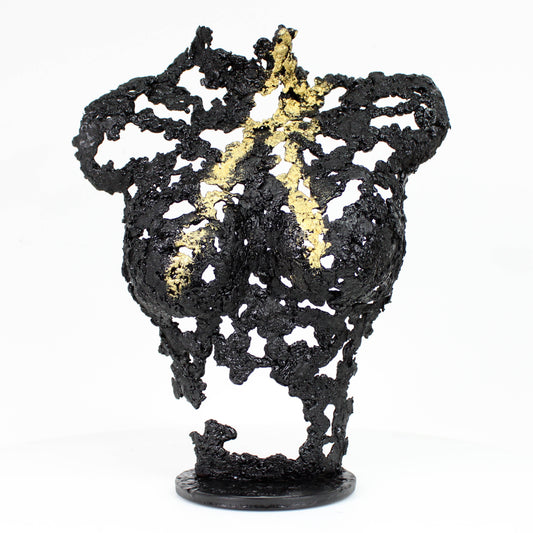 Pavarti Eclaircissement - Sculpture bustier femme dentelle métal acier noir et feuilles or 24 carats