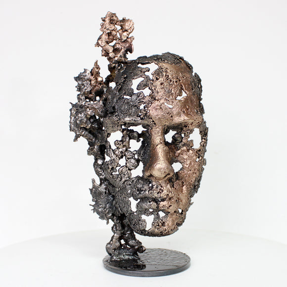 Une larme 87-22 - Sculpture visage métal dentelle acier bronze