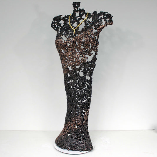 Belisama Hopefully - Sculpture corps femme dentelle Acier bronze et collier feuilles or - Buil