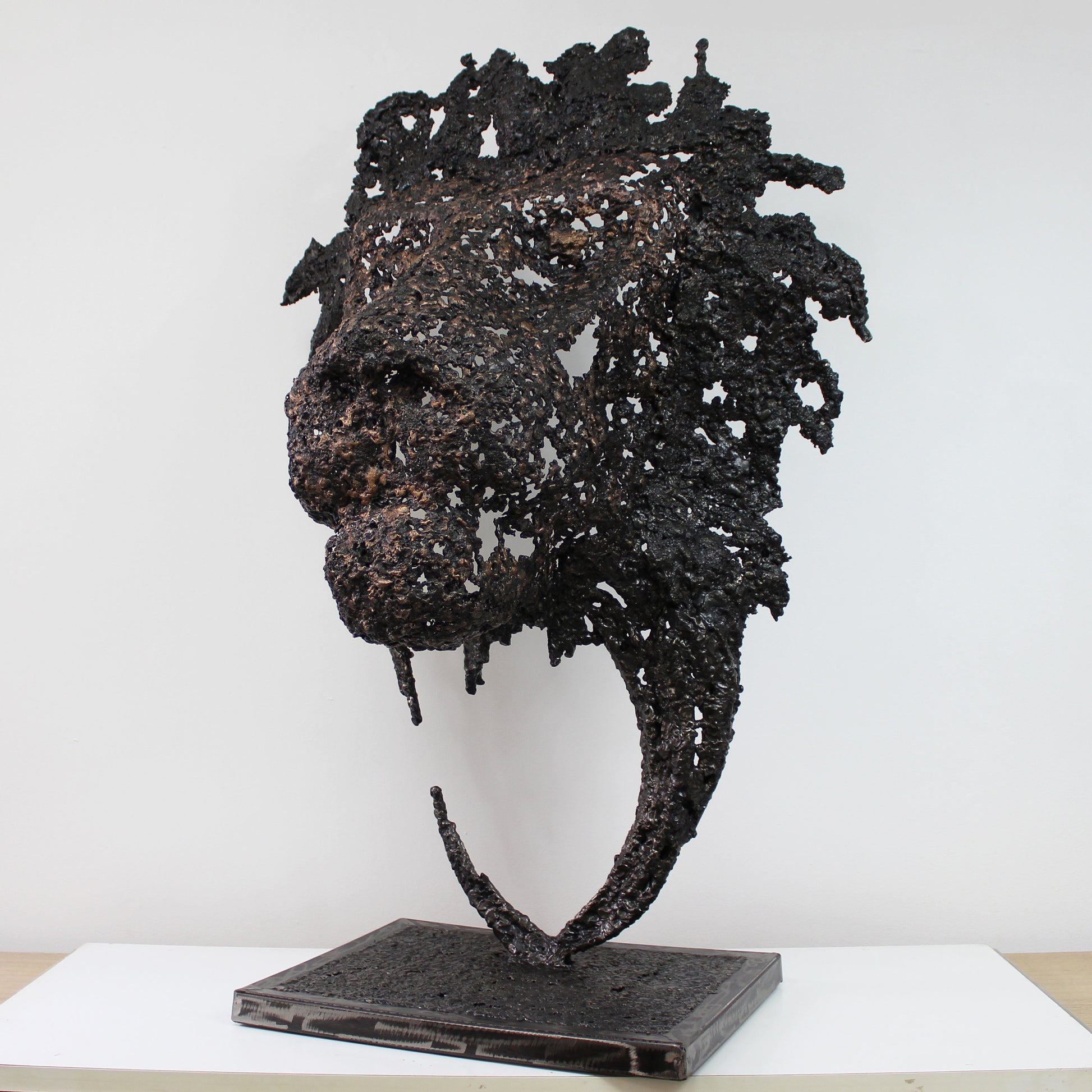 Tete de Lion - Sculpture animale tete de lion en acier bronze - Buil